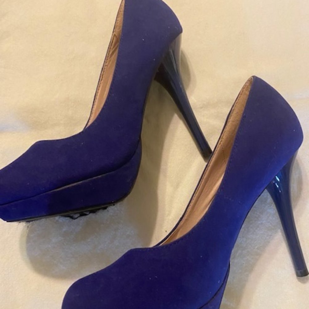 Olsenbeye blue suede heels Size 7.5